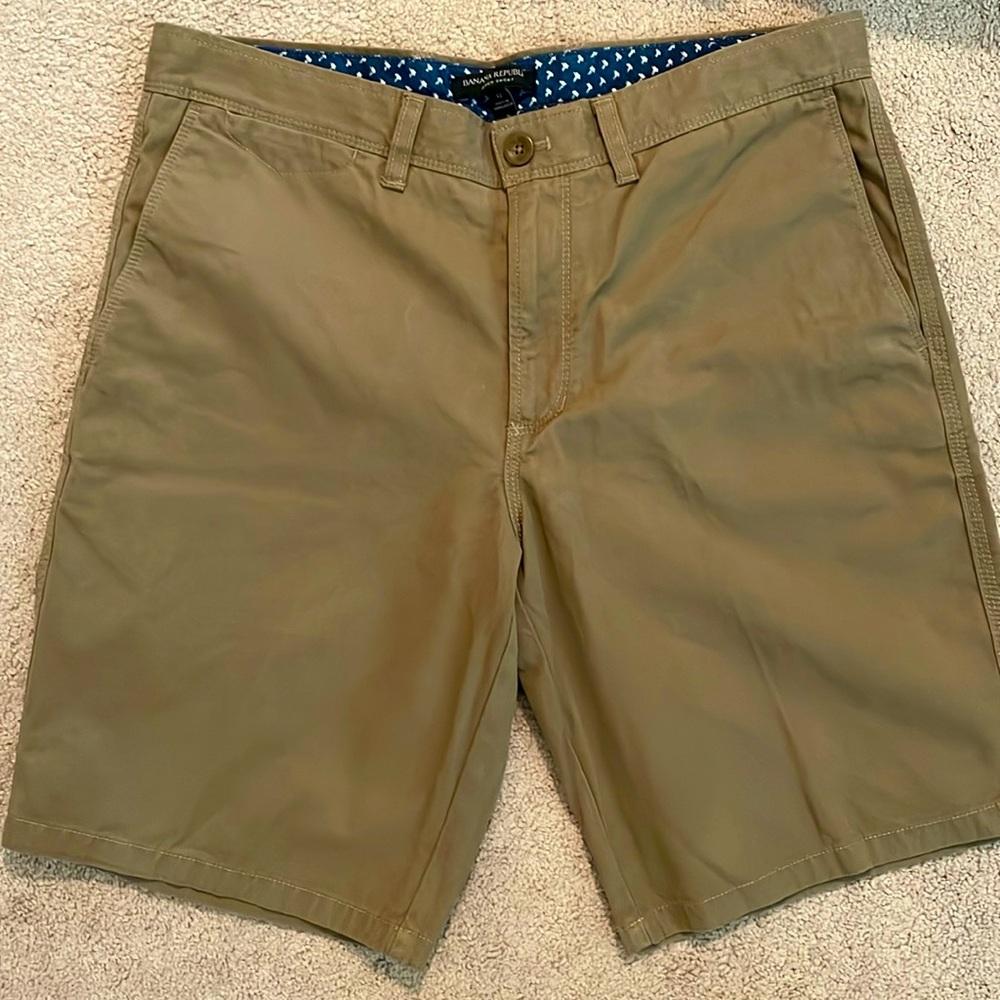 LAST CALL Men’s banana republic Aiden shorts